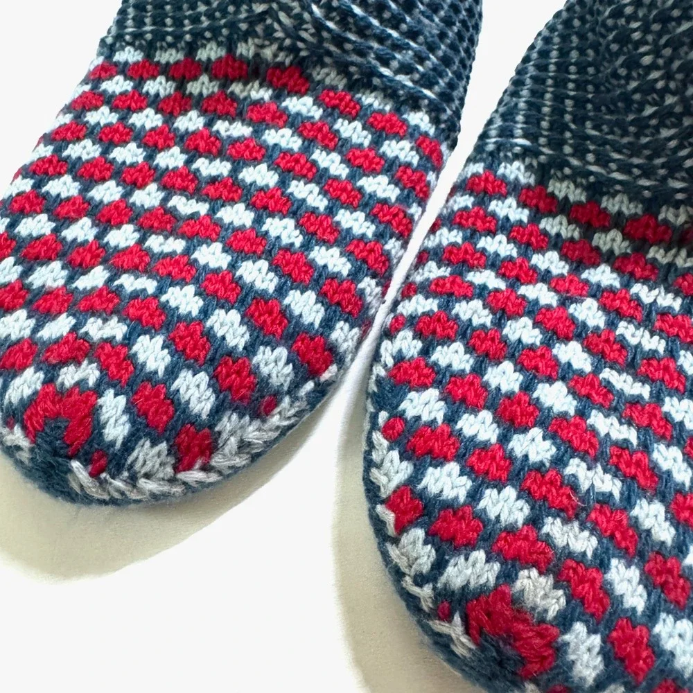 Bombas Gripper Slippers Kids 11-13 Blue Red Knit Sherpa Lined House Shoes